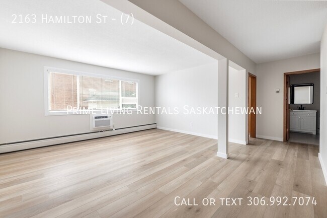 Building Photo - 2163 Hamilton St