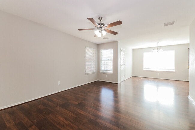 Foto del edificio - 635 Fleming St