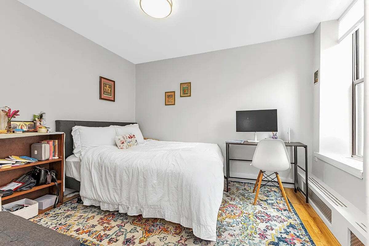 Building Photo - 369 Seventh Avenue