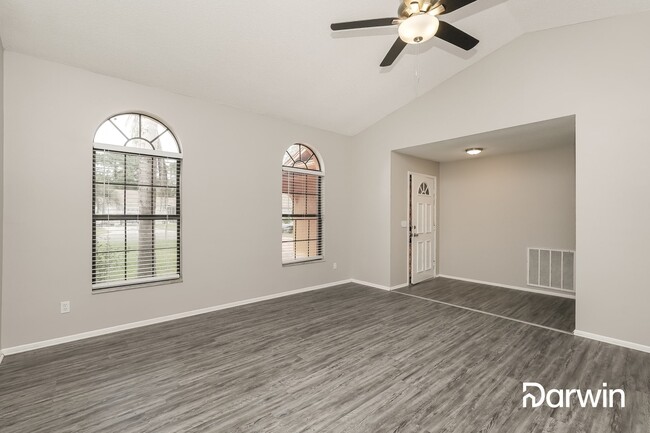 Building Photo - 7392 Flyway Dr