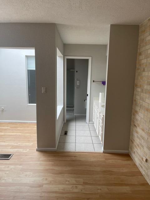 Foto del edificio - 4449 Walden Ln NE