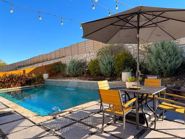 Foto del edificio - 11001 Charger Wy