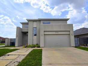 Building Photo - 2712 Corsican Ln