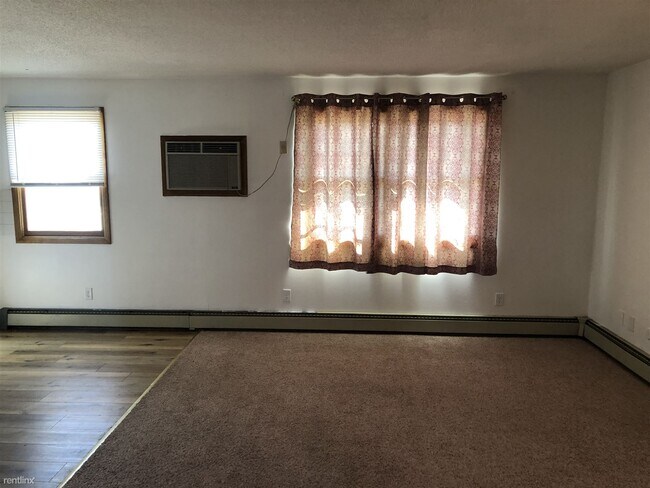 Foto del edificio - 2 br, 1 bath 4plex - 104 Philadelphia Stre...