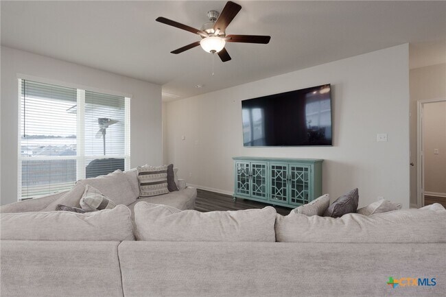 Building Photo - 445 Appalachian Trl