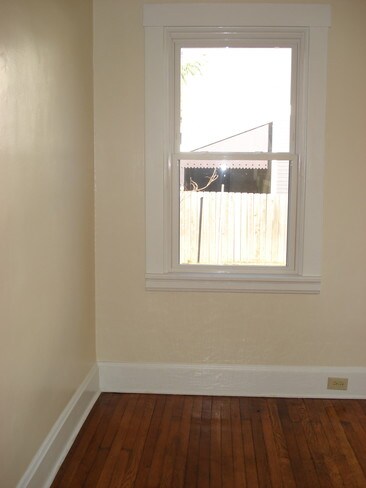 Foto del edificio - 208 W 6th St