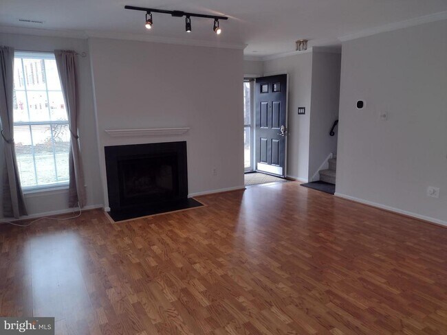 Foto del edificio - 83 Avon Ln