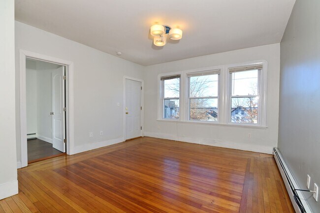 Foto del edificio - Great location! Updated 3 bedroom 1 Bathro...