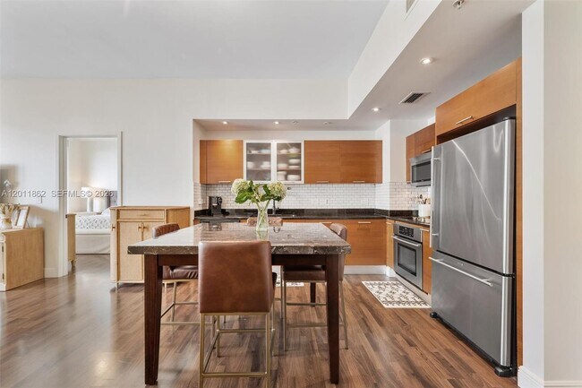 Foto del edificio - 3470 E Coast Ave