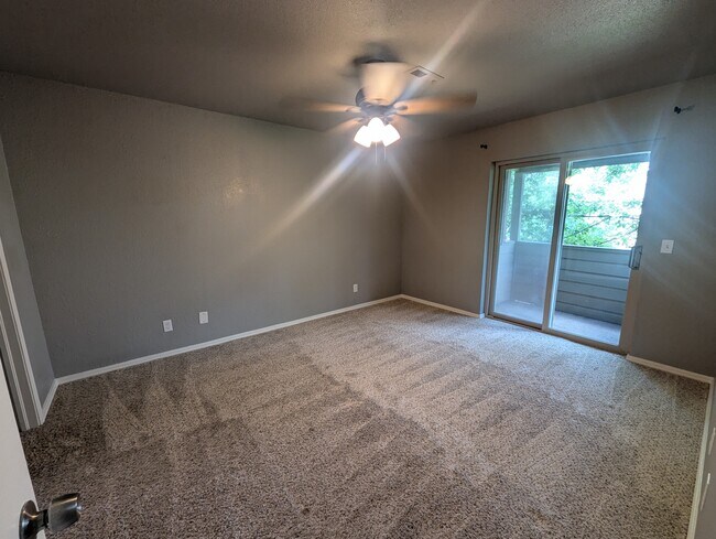 Dormitorio en suite - 14429 N Pennsylvania Ave