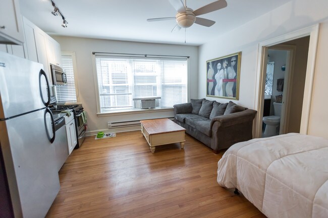 Building Photo - 4105 N Damen Ave