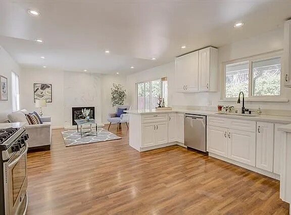 Primary Photo - 1076 Redstone Pl