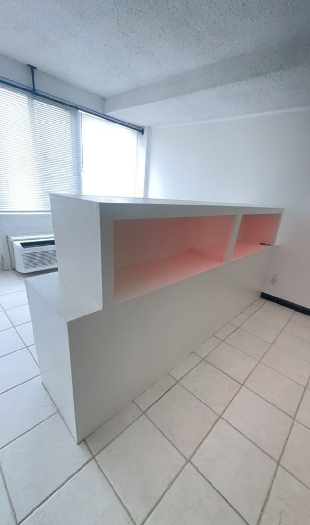 Foto del edificio - University Towers- Studio Apartment- Available for Fall 2025!