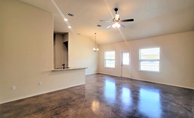 Foto del edificio - 126-128 Stacy Ln