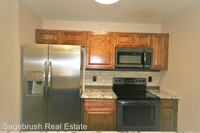 Building Photo - 105 Limestone