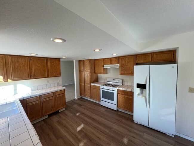 Building Photo -  Refreshed Four Bedroom House near Sliv...