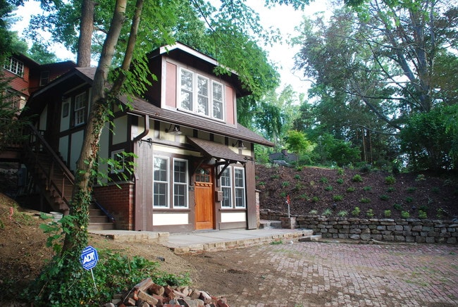 Ample private parking - 10 Sunset Terrace