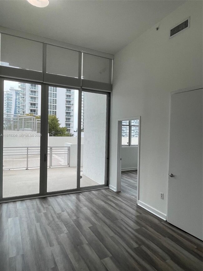 Foto del edificio - 2200 NE 4th Ave