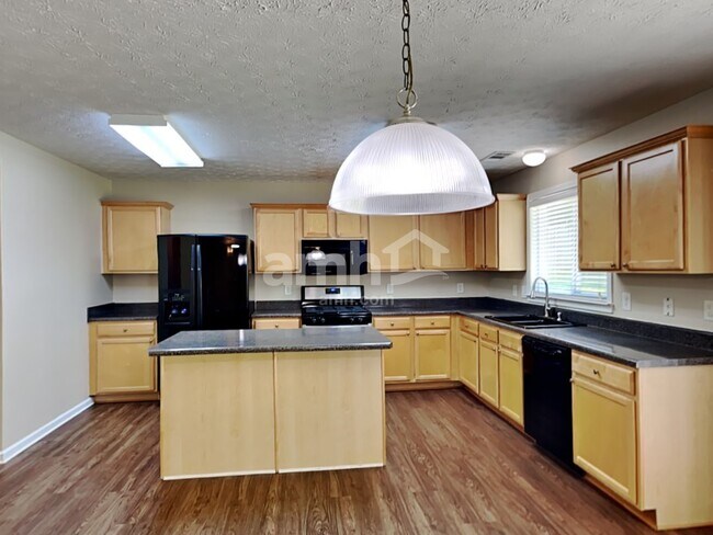 Building Photo - 243 Autumn Creek Dr
