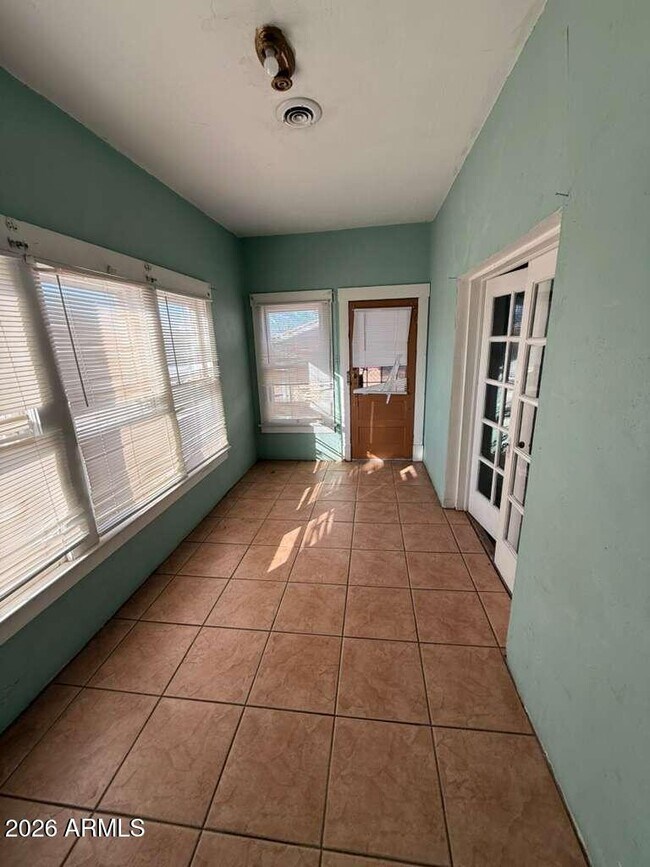 Foto del edificio - 716 11th St