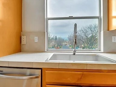 Foto del edificio - 1075 Esparanza Way