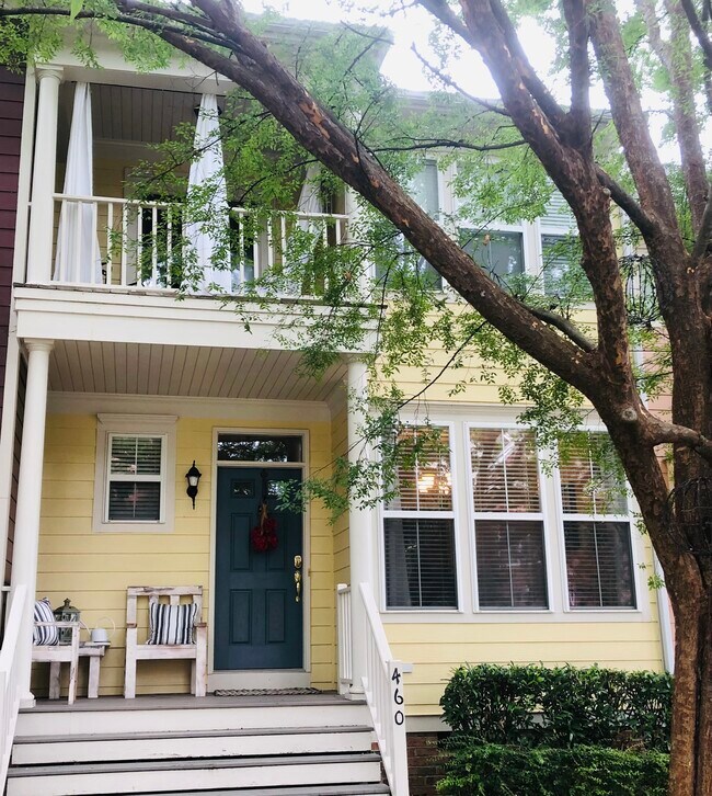 Foto del edificio - 460 Heritage Village Ln