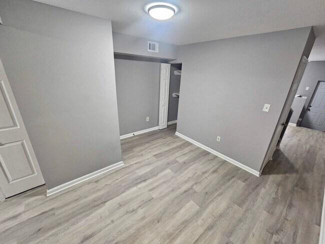 Foto del edificio - 1341 Glyndon Ave