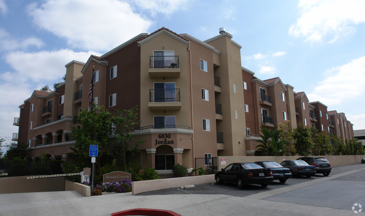 Building Photo - Vintage Crossing Apartments