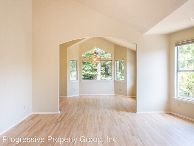 Building Photo - 4 br, 2.5 bath House - 9 Courtney Lane
