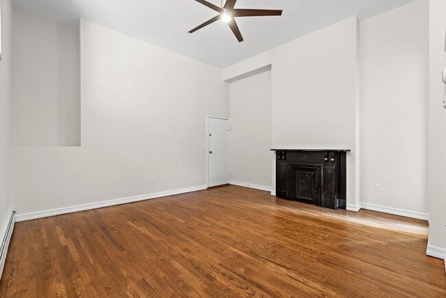 Building Photo - 211 14TH St