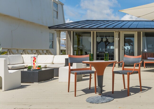 Building Photo - 6877S - Direct Oceanfront Endless Summer C...
