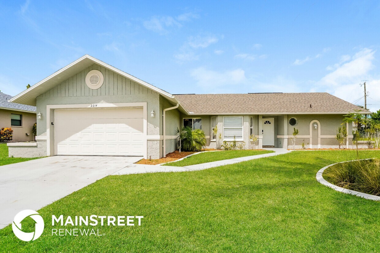 Foto principal - 2214 SW 2nd Ct