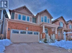 Building Photo - 126 W Oak Trl