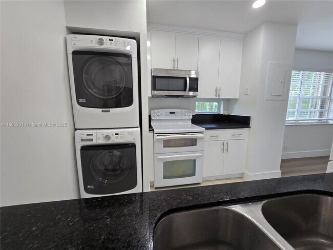 Foto del edificio - 8886 SW 3rd St