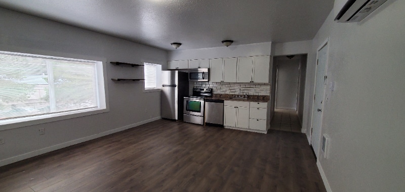 Foto principal - 318 N St