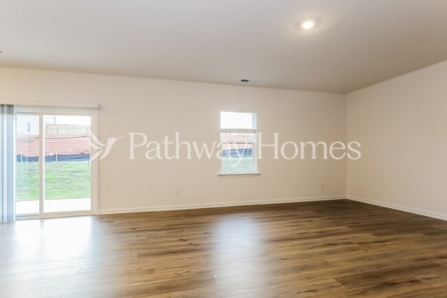 Building Photo - 1208 Arnhem Dr