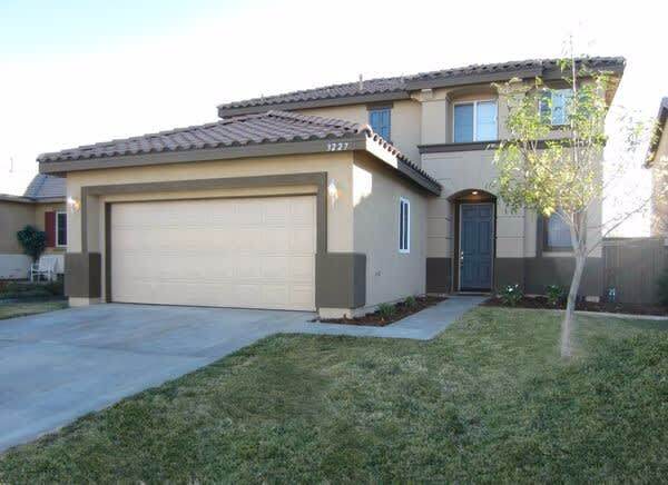 Primary Photo - 3227 Canna Way