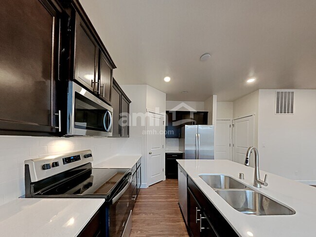 Foto del edificio - 4252 177th St E