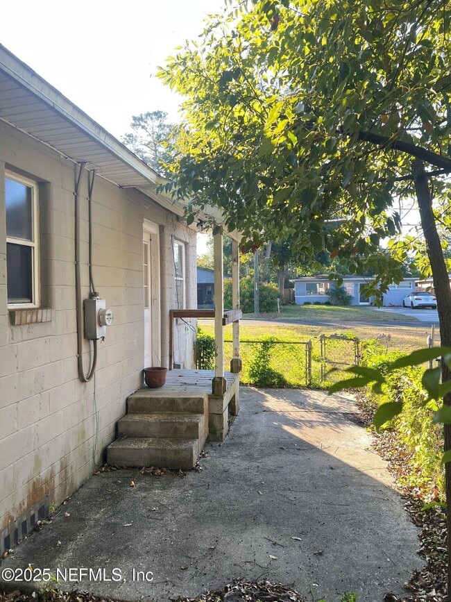 Building Photo - 1359 Stimson St