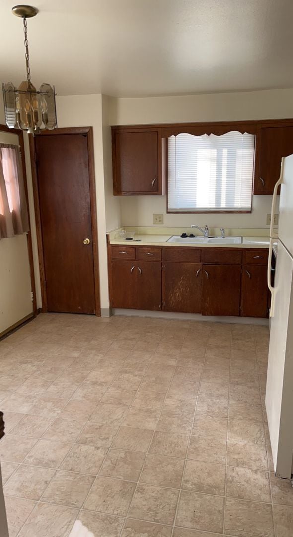 Building Photo - 392