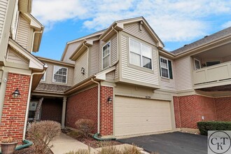 Building Photo - 2139 Vanderbilt Dr