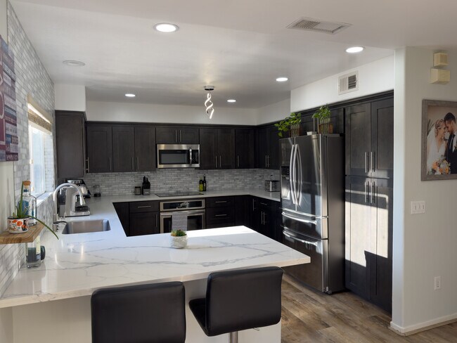 Foto del edificio - 8932 Gateway View Ct