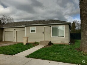Building Photo - 2155 SE 5th Ave