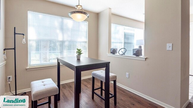 Foto del edificio - 7865 Grove Ct W