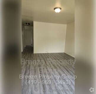 Building Photo - 2074 Price St