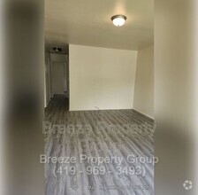 Building Photo - 2074 Price St