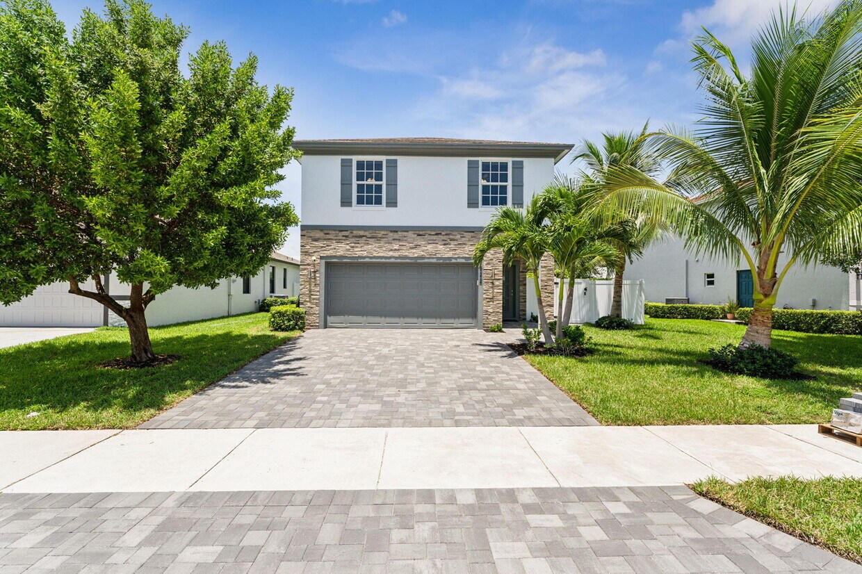 Foto principal - 522 Lucky Ln