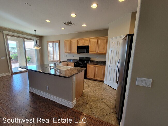 Building Photo - 4 br, 3.5 bath House - 418 First On Drive