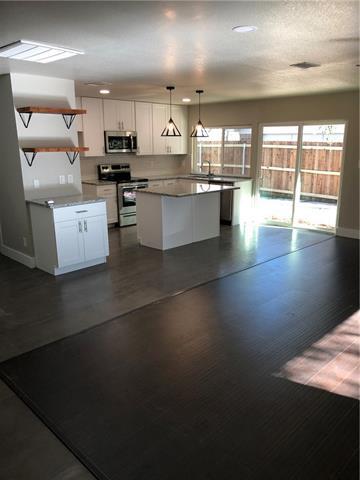 Building Photo - 1531 Camelia Dr
