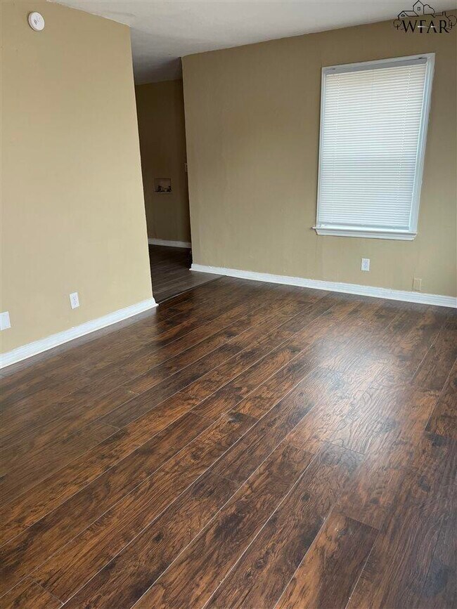 Foto del edificio - 2919 Featherston Ave